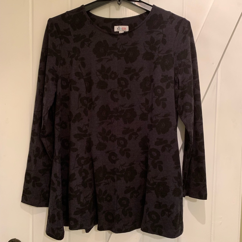 NWOT Lightweight Floral Sweater